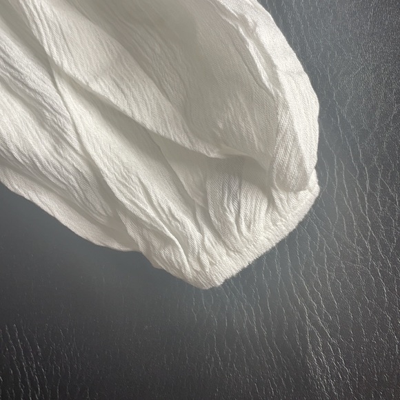 White Off The Shoulder Top - Picture 4 of 5